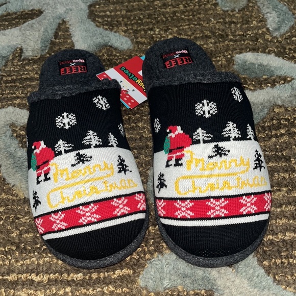 REEF x Tipsy Elves Yellow Snow Reef Slippers - Picture 2 of 11